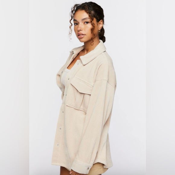 Forever 21 Women's Corduroy Butt on-Front Shacket in Beige Size XSmall - Picture 7 of 11